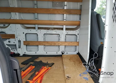 2015 Ford Transit T-250 z USA, uszkodzony, nr VIN 1FTNR1ZM2FKB03361